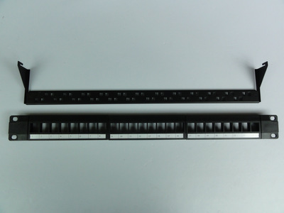 廠家直銷(xiāo)24口配線架空架 模塊化配線架帶理線環(huán)的優(yōu)選方案